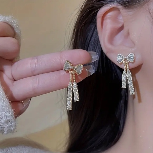 Gold and Diamond CZ Bow Dangle Drop Earrings New NWT bridal earrings - Picture 5 of 5